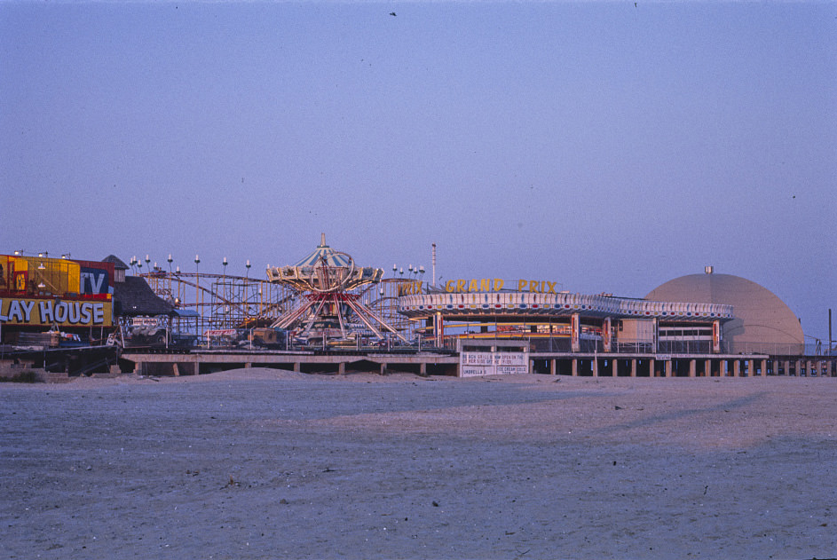 #141 Mariner’s Landing Pier, Wildwood, New Jersey, 1978