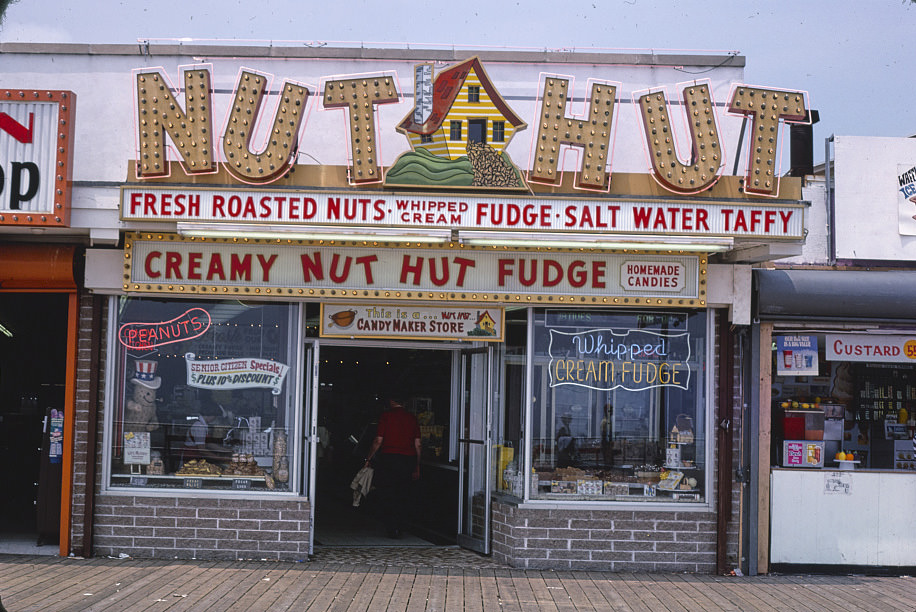 #89 Boardwalk Nut Hut store, Wildwood, New Jersey, 1978