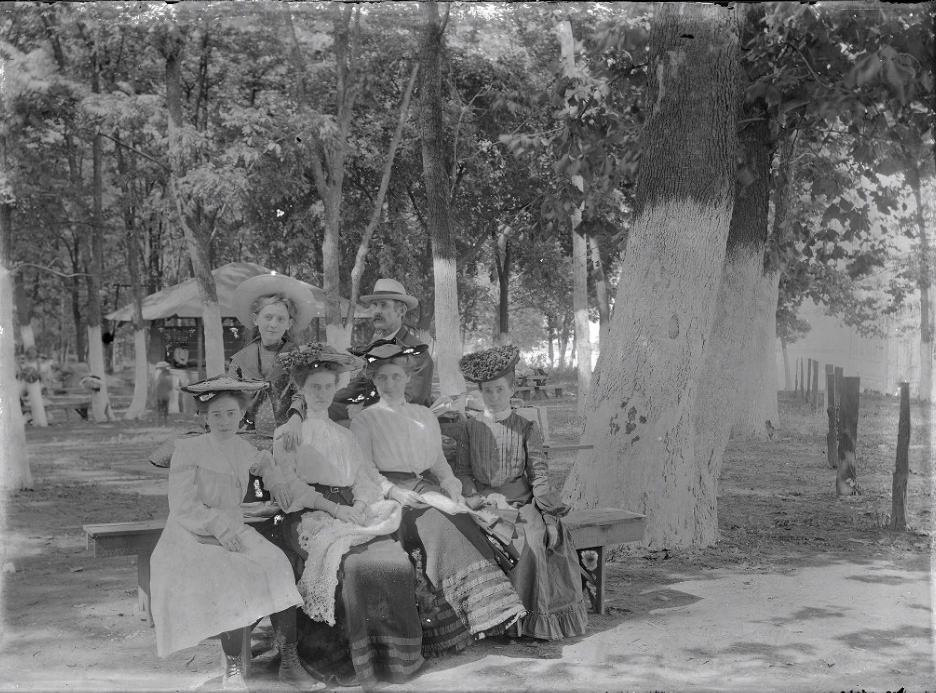 #249 Family Portrait in a Park, 1905