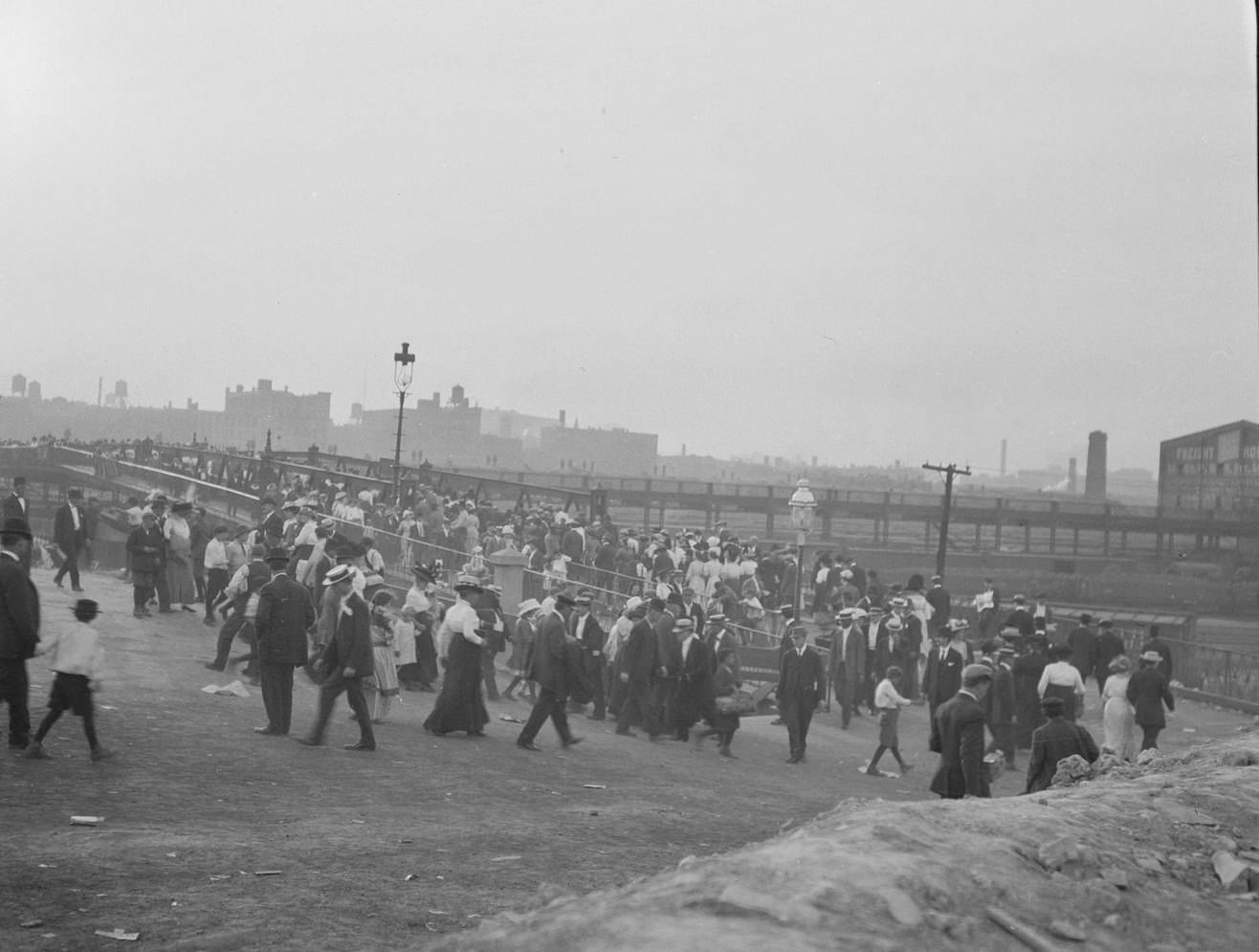 #148 Spectators at an aviation meet in Grant Park, Chicago, Illinois, 1910s.