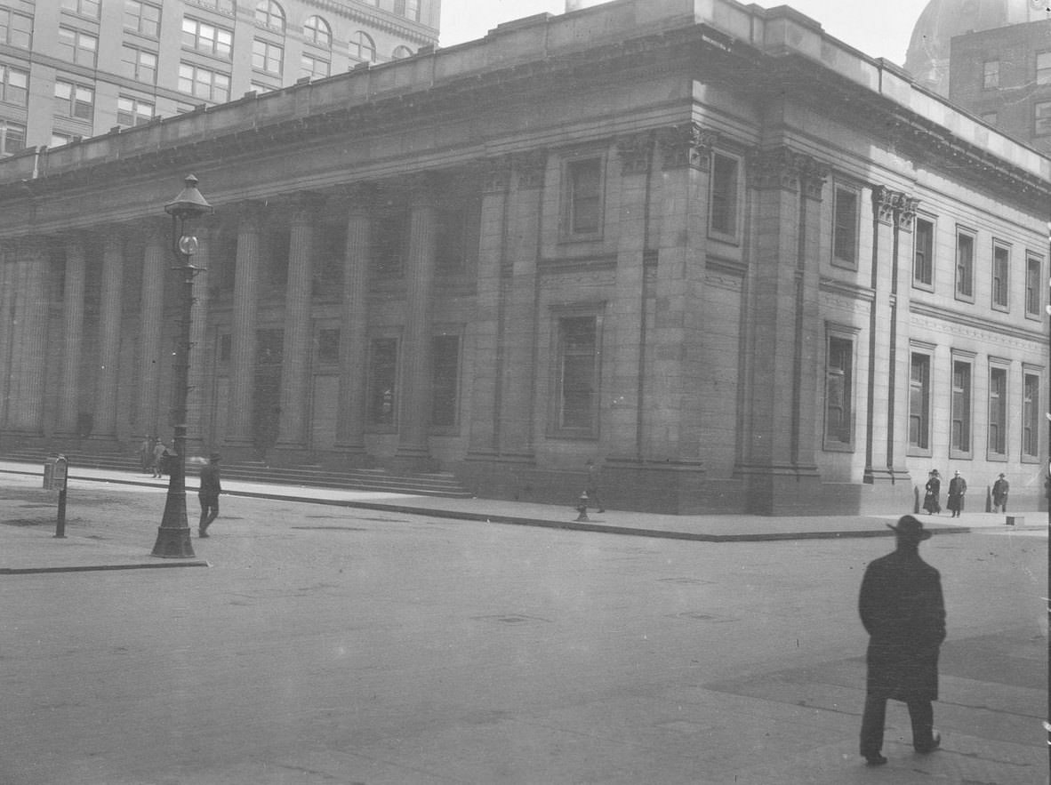 #150 The northeast corner of Jackson Boulevard and LaSalle Street, Chicago, Illinois, 1910s.