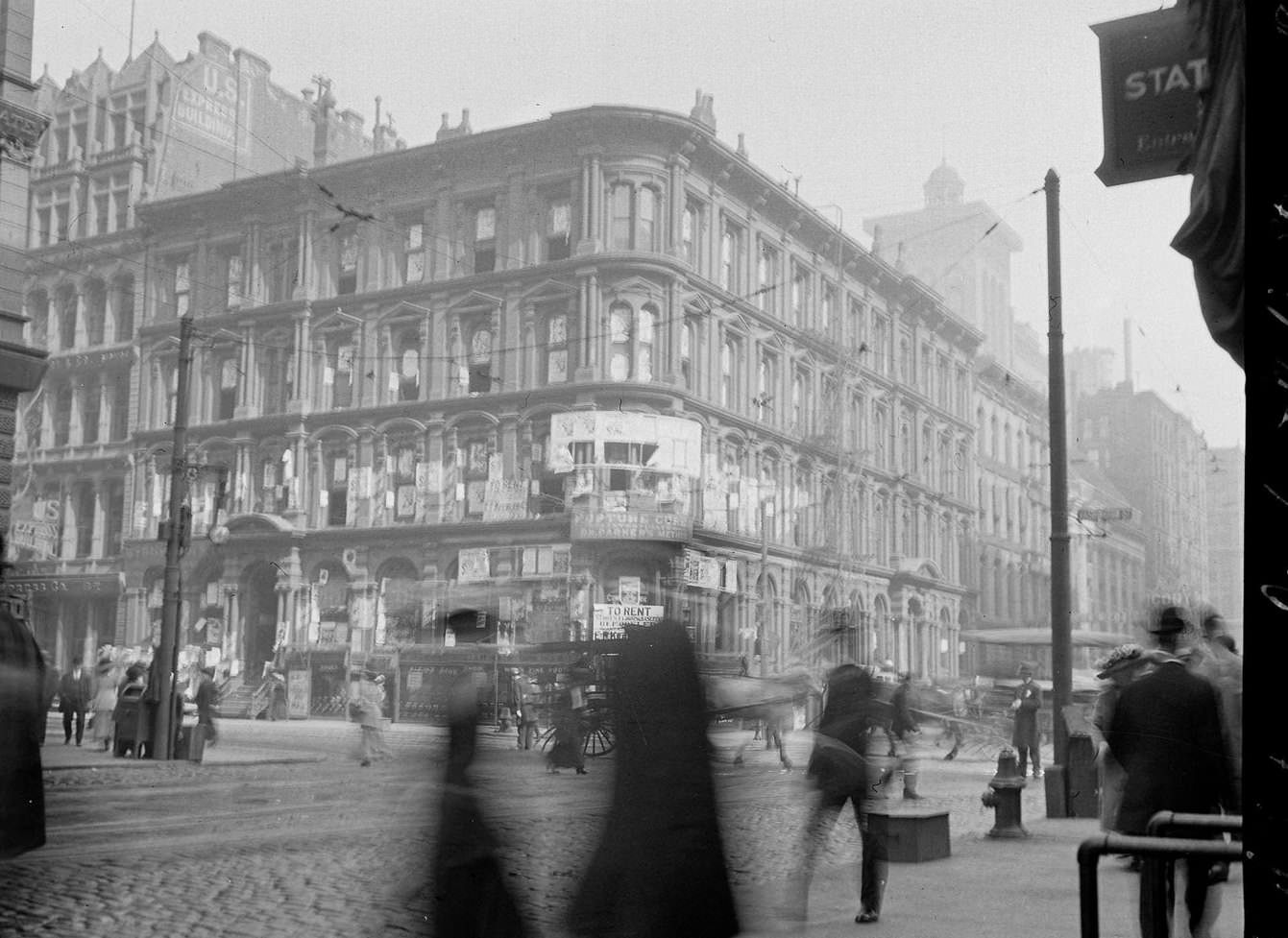 #151 The northwest corner of Dearborn Street and Washington Street, Chicago, Illinois, 1910s.