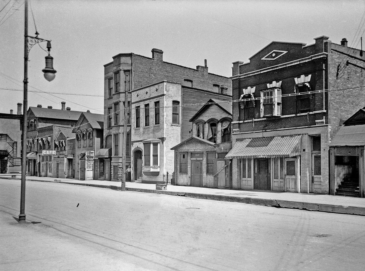 #11 Houses on Federal Street, in the Levee District, Chicago, Illinois, 1914.