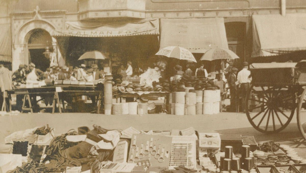 #35 Maxwell Street market on Sunday morning, Chicago, August 1915.