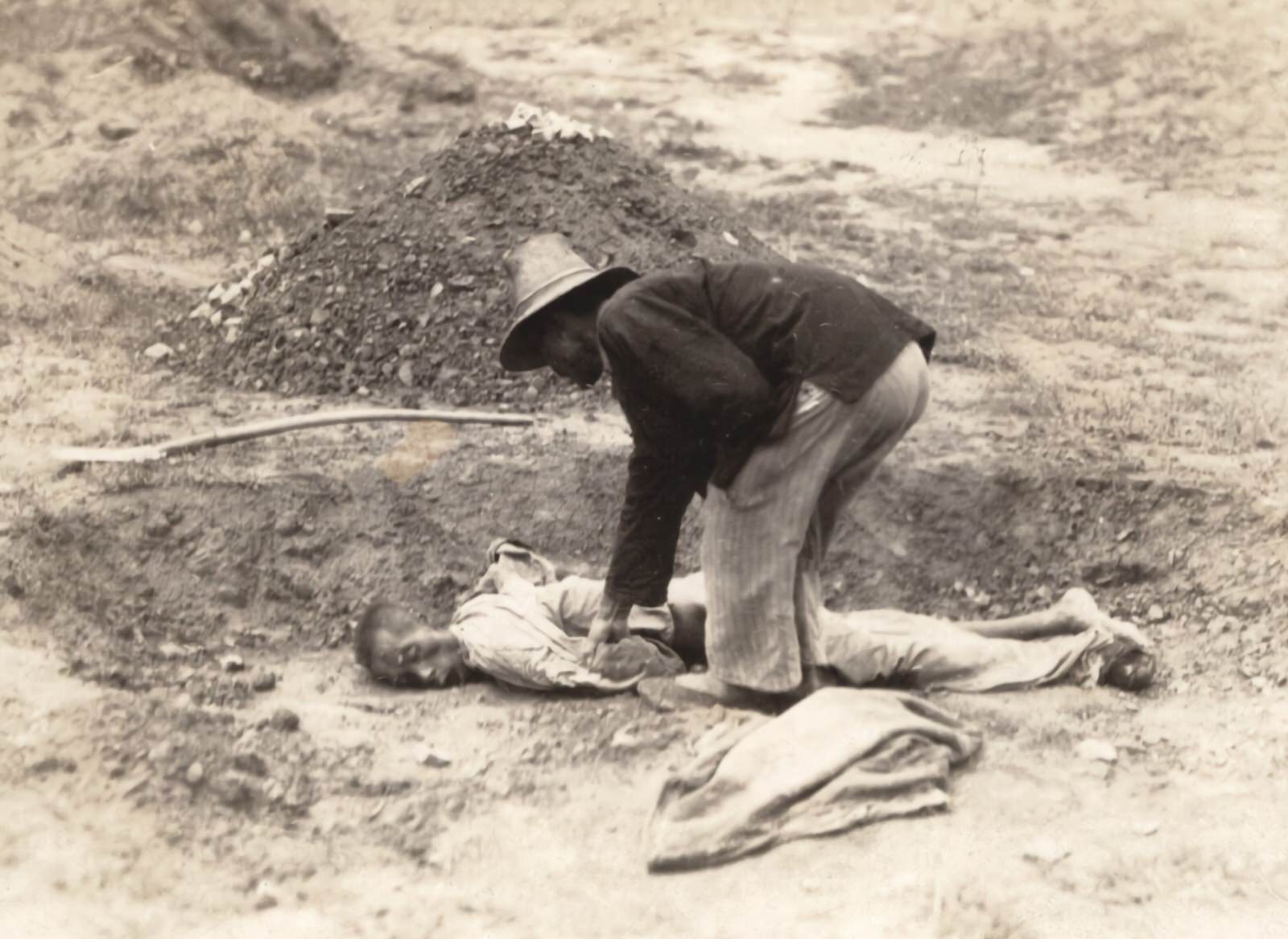 #134 The official figures of the Shanghai Municipal Council revealed that from 32,000 to 35,000 dead bodies were picked up in the streets of the city each year and buried in pauper’s graves.