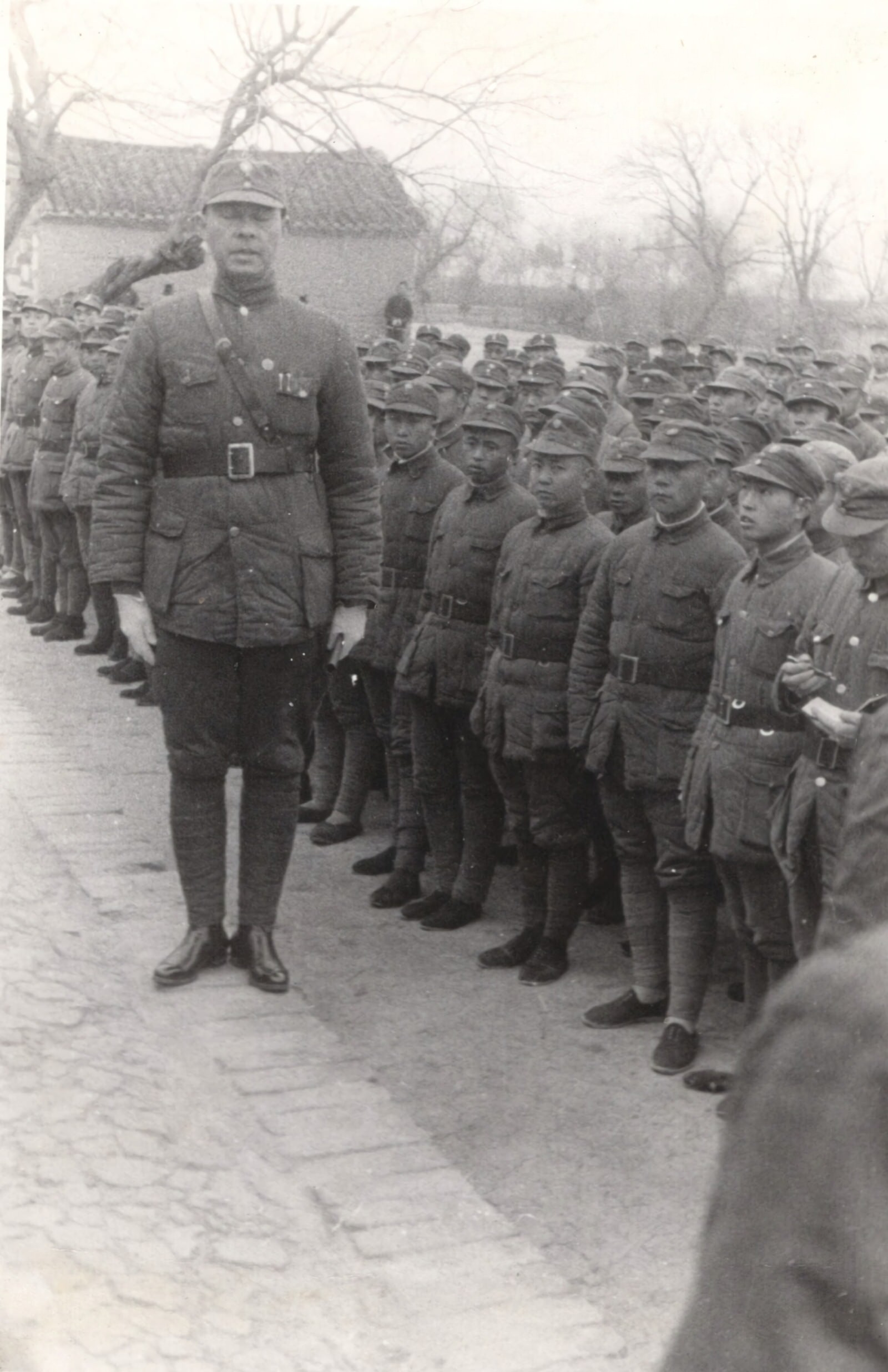 #58 General Chang Tze-chung (Zhang Zizhong), commander of the 33rd Group Army, as he made a speech of thanks to a civilian delegation. 1937-1940