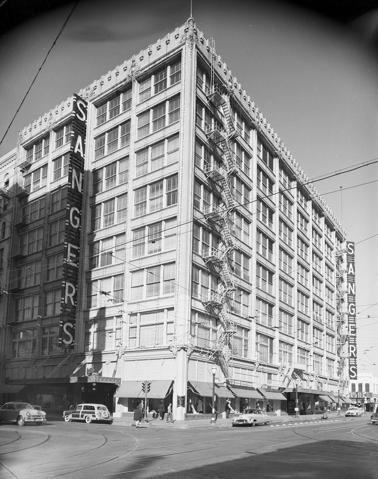 #107 Sanger’s Department Store, downtown Dallas, 1950