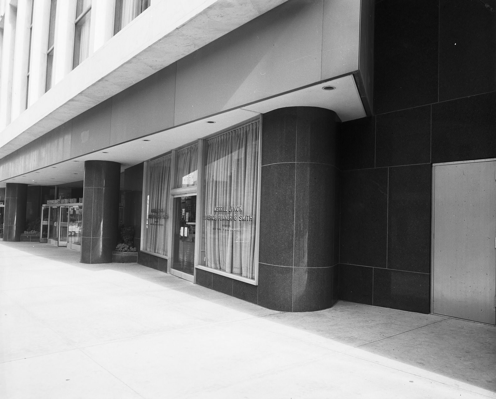 #19 Offices of Merrill Lynch, Pierce, Fenner and Smith, downtown Dallas, Texas, 1950s