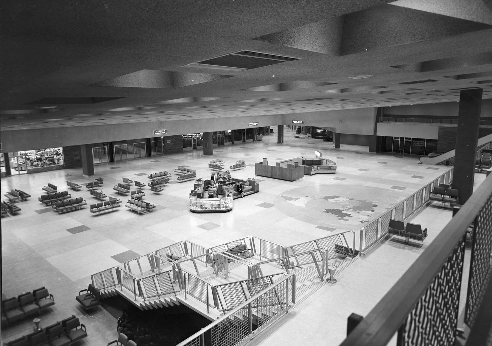 #147 Love Field, interior, Dallas, Texas, 1958