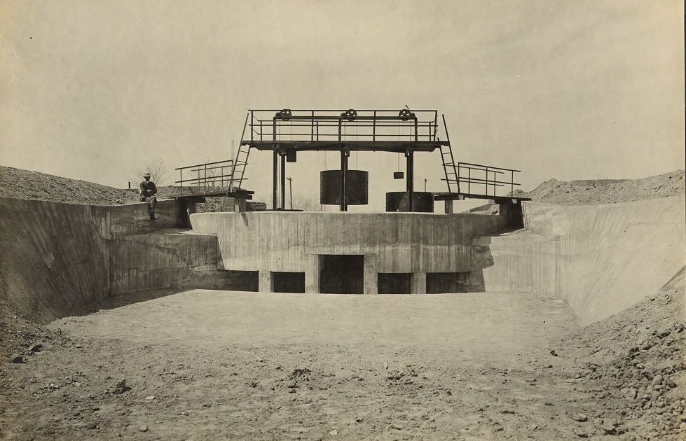 #6 Newly designed canal structure in Franklin Canal, El Paso Valley, 1900s