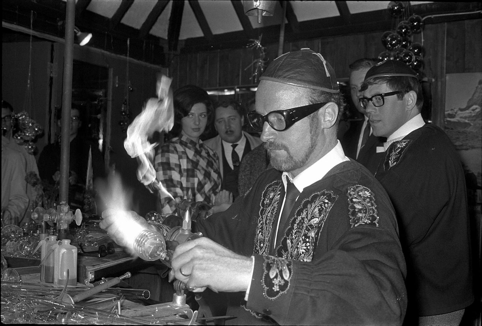 #59 Glassblower Exibition site of the Expo 1967