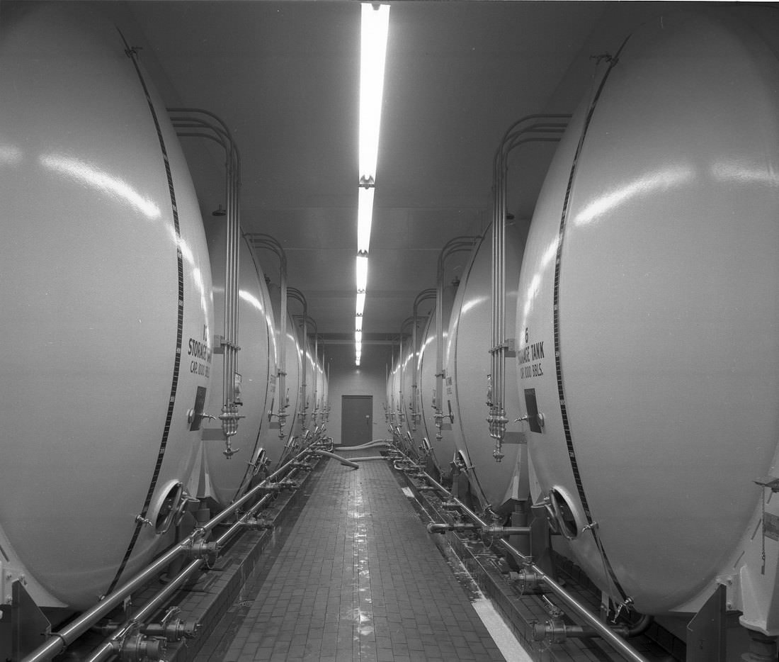 #106 The interior of Carling Brewery, 1964