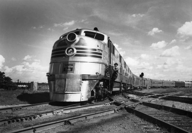 #153 “Texas Zephyr” in Fort Worth, 1960s.