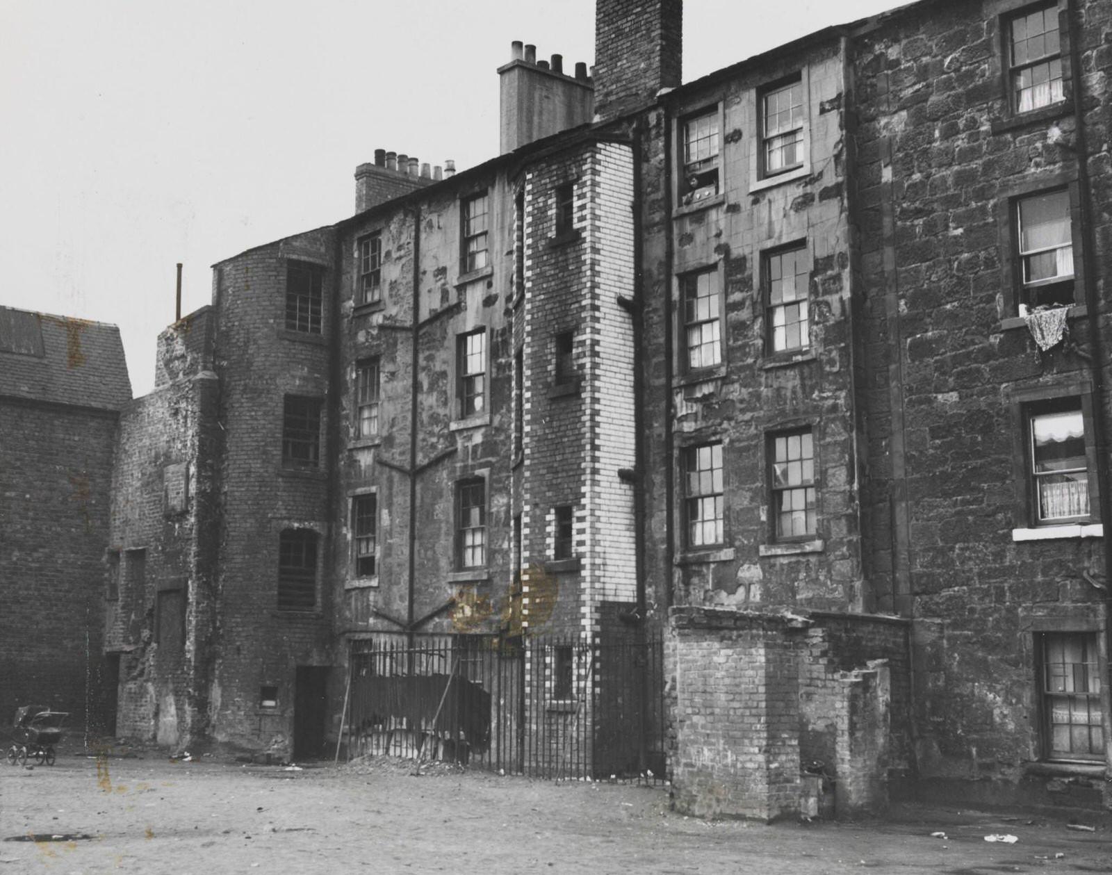 #32 General scenes of a slum in the Gorbals area of Glasgow, 1952