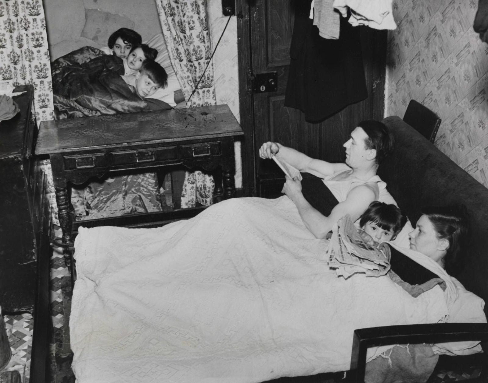 #33 Donnelly family of Centre Street, Glasgow, 1952