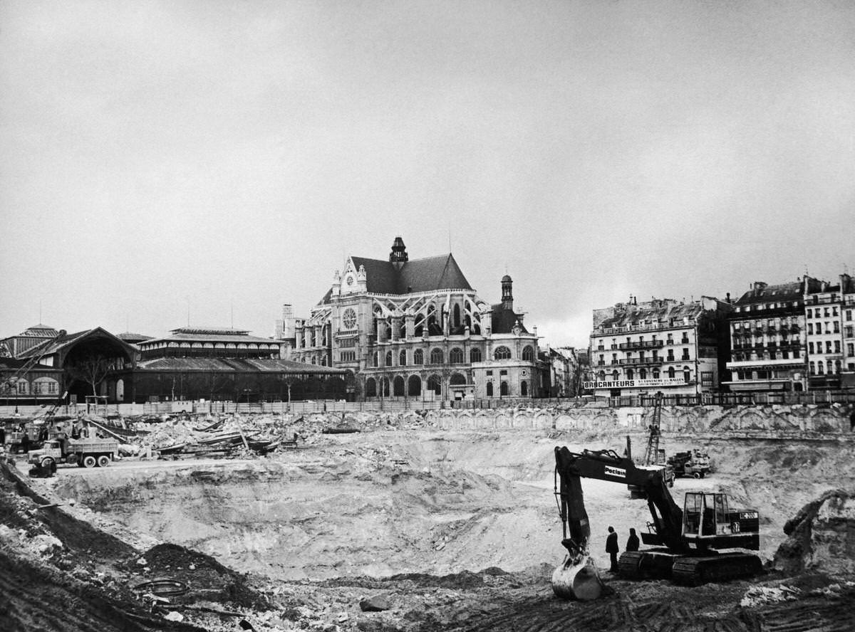 #95 Beaubourg District, The Hole Of The Halles, 1900