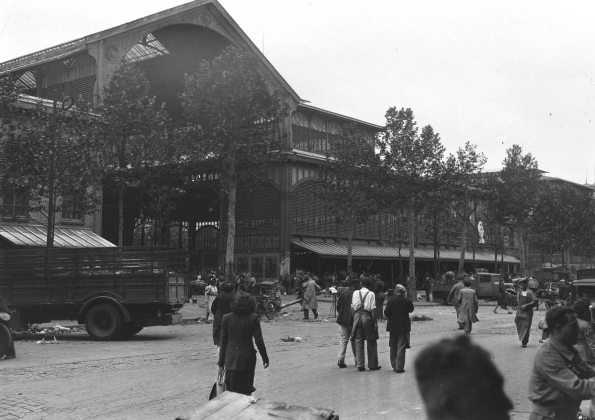#111 Pavillon des Halles de Paris, 1946
