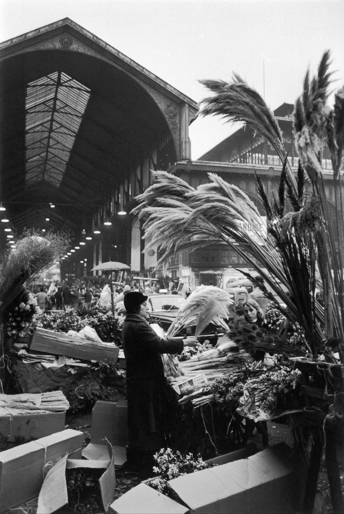 #120 Les Halles, 1947.