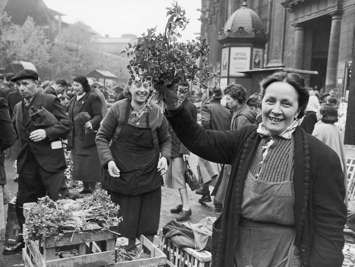 #35 Beaubourg District, Les Halles, 1957