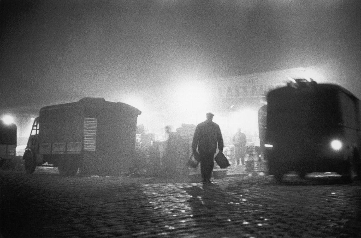 #131 Paris: The Halles, Paris, 1900
