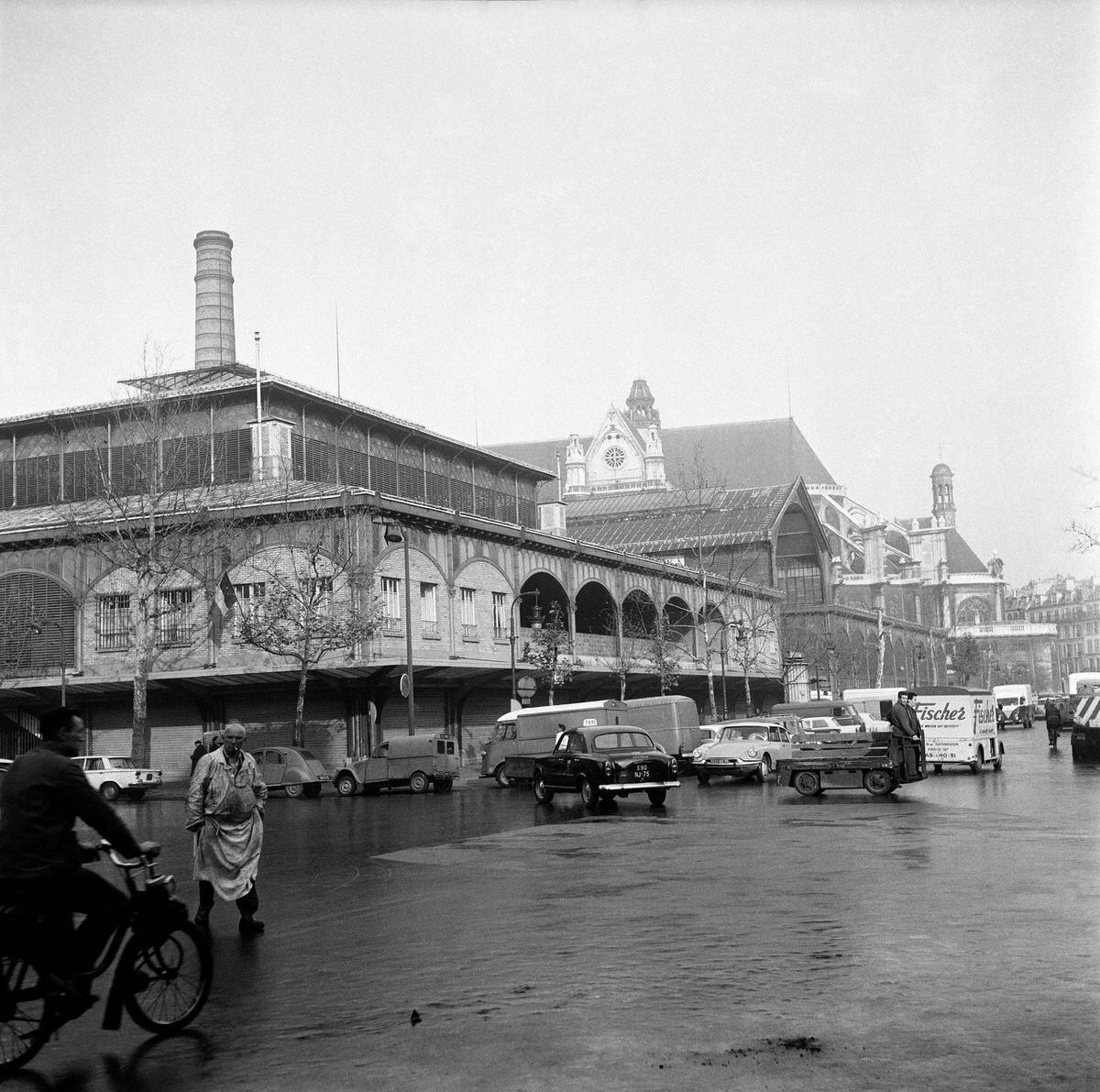 #60 The Neighbourhood of Les Halles, 1964