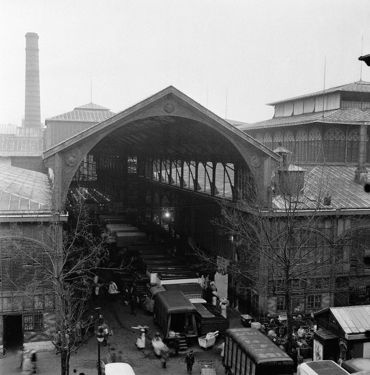 #78 Market of Les Halles in Paris, on February 22, 1962.