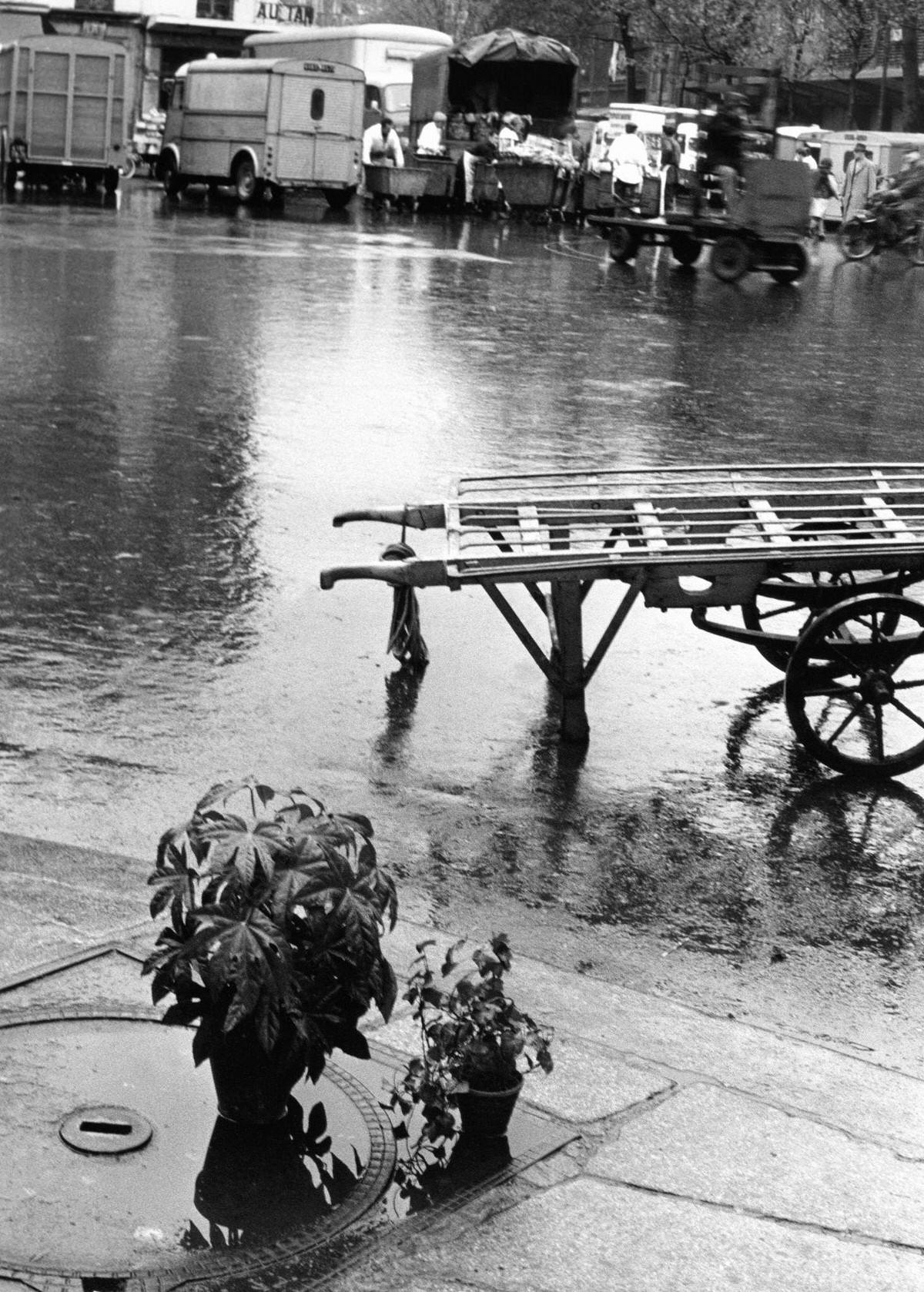 #106 Rainy day on Les Halles, which was historically the traditional central market of Paris in 1967 in Paris