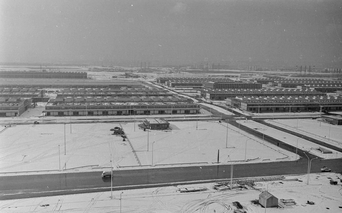 #140 The warehouses of the new Rungis halls, 1969