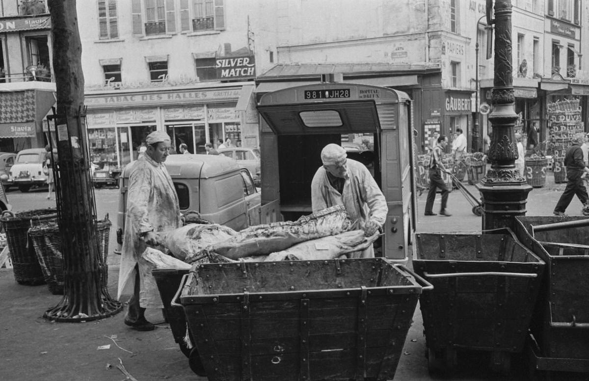 #150 Delivery of carcasses to the butcher’s pavilion in the halls of Paris, 1968