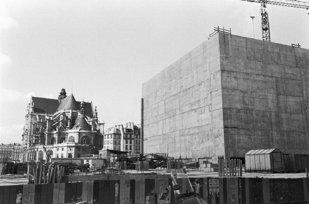 #6 Halls Under Construction, Les Halles, Paris, 1900
