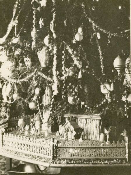 #44 Willms Christmas Tree Stand, 1885