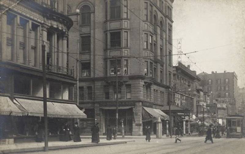 #65 Grand Avenue at 4th Street, 1895