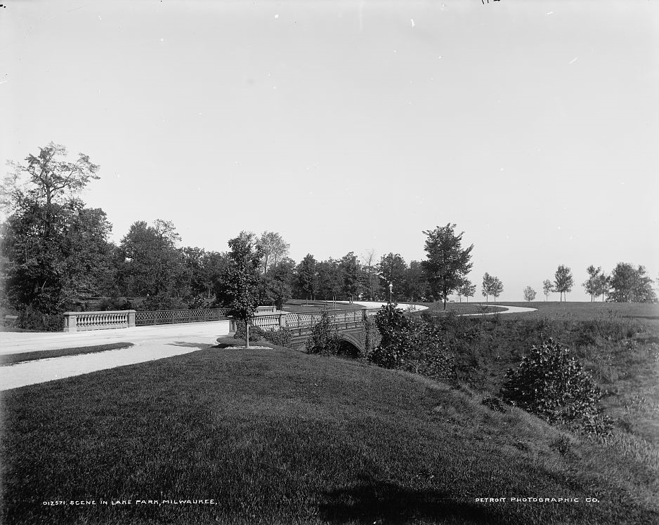 #106 Scene in Lake Park, Milwaukee, 1890s