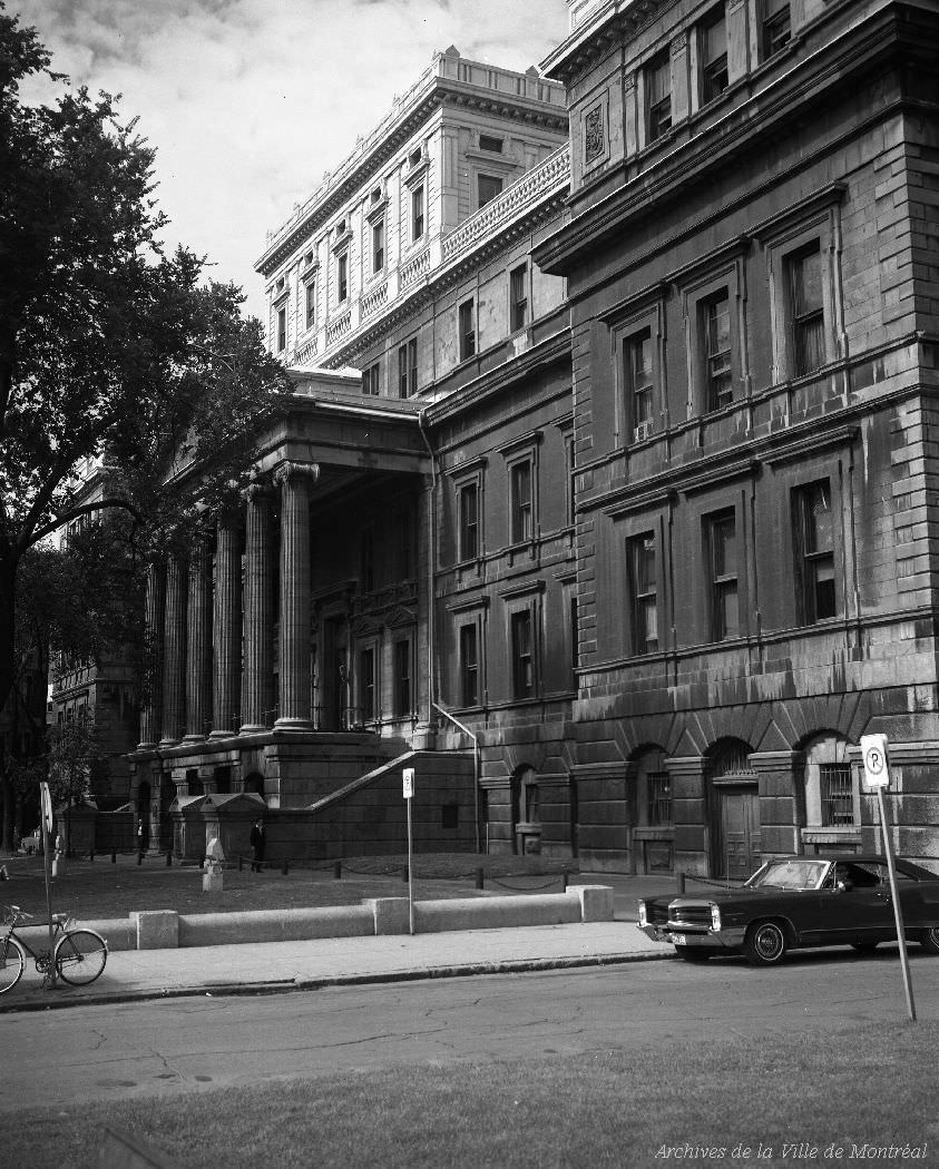 #62 Old courthouse, located on rue Notre-Dame east, 1966