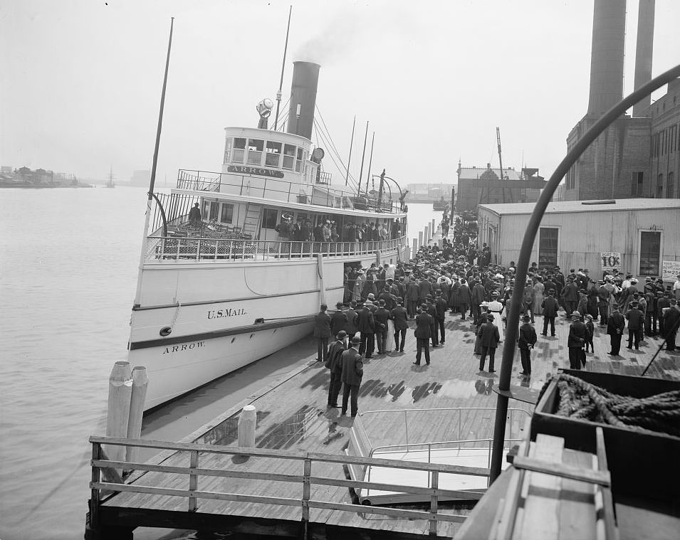 #64 At the dock, Toledo, Ohio, 1909