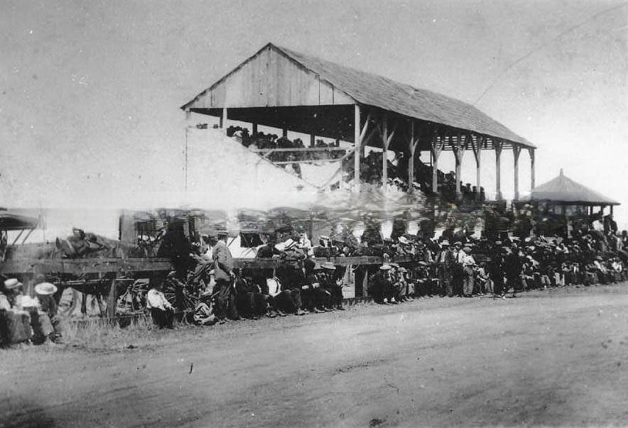 #146 Race track, 1885