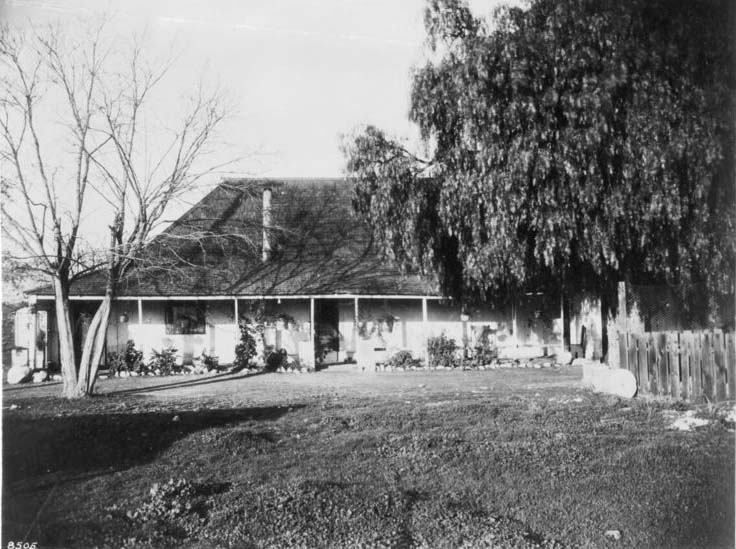 #185 An old adobe house, Riviera (or Reviere?) Adobe, west of Jefferson and St. Andrews, near Western Avenue, 1886