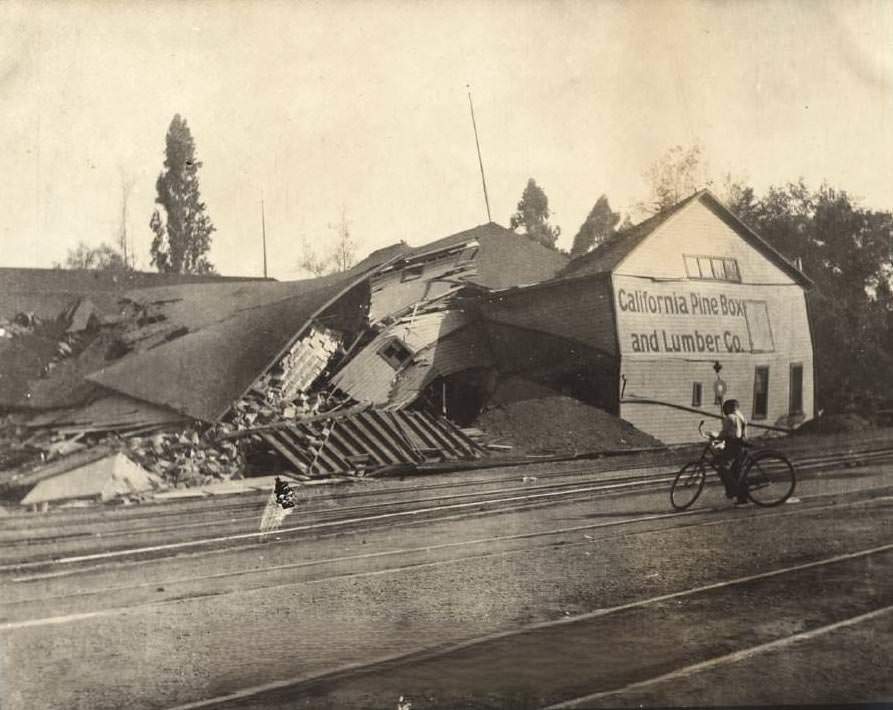 #54 Calif. Pine Box & Lumber Co. after earthquake 1906