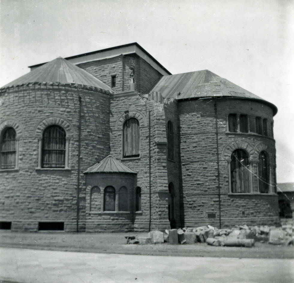#76 Earthquake damaged San Jose post office, 1906