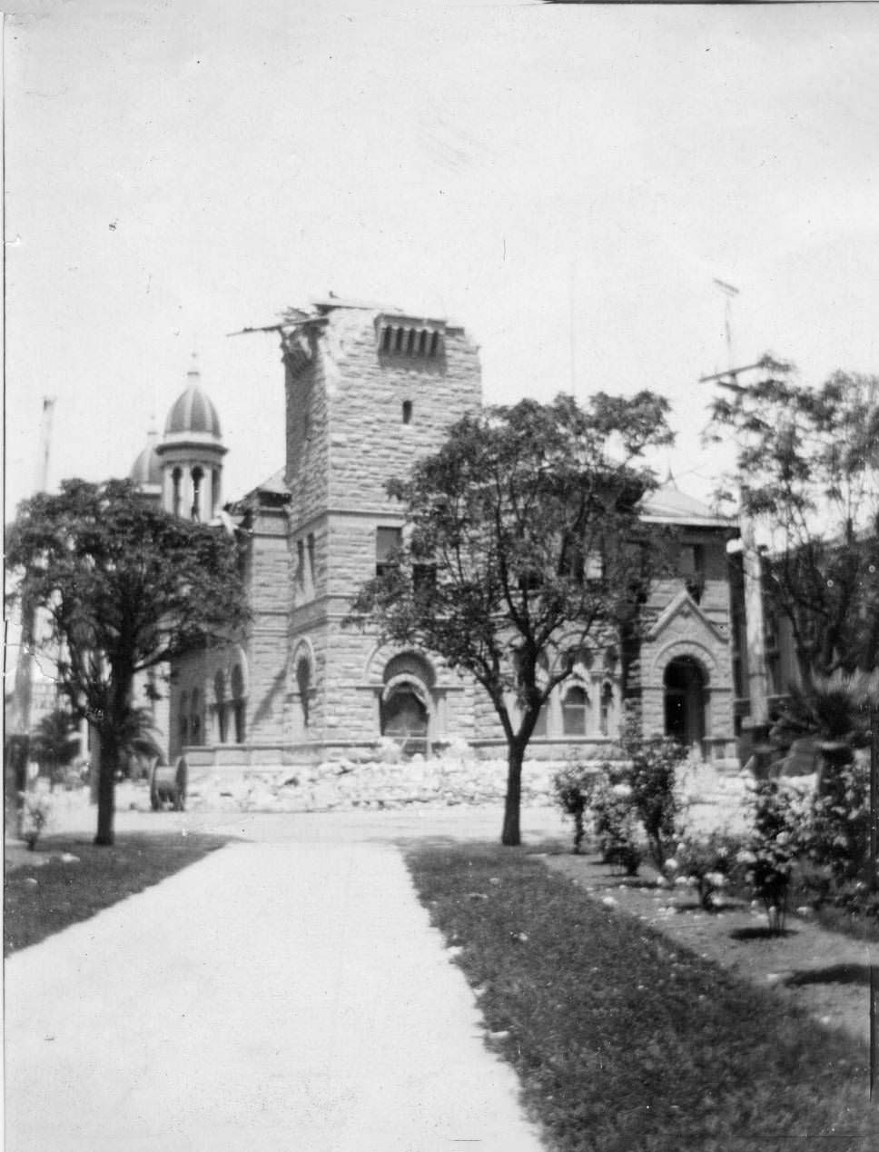 #98 Earthquake damaged Post Office, 1906