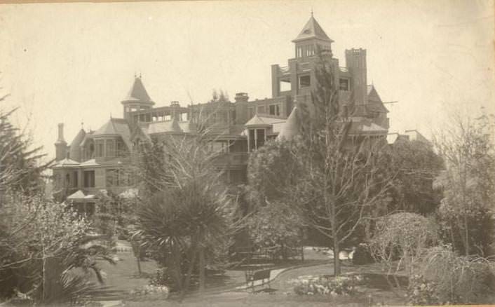 #33 Sarah Winchester house before 1906 earthquake.