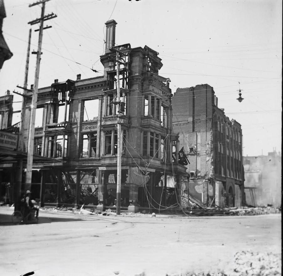#39 Earthquake damage to Dougherty Building, 1906