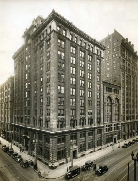 #145 Bank of Commerce zoomed out, 1931