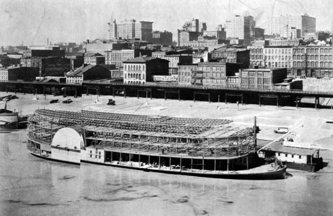 #160 The construction of the superstructure of the President steamboat, 1933