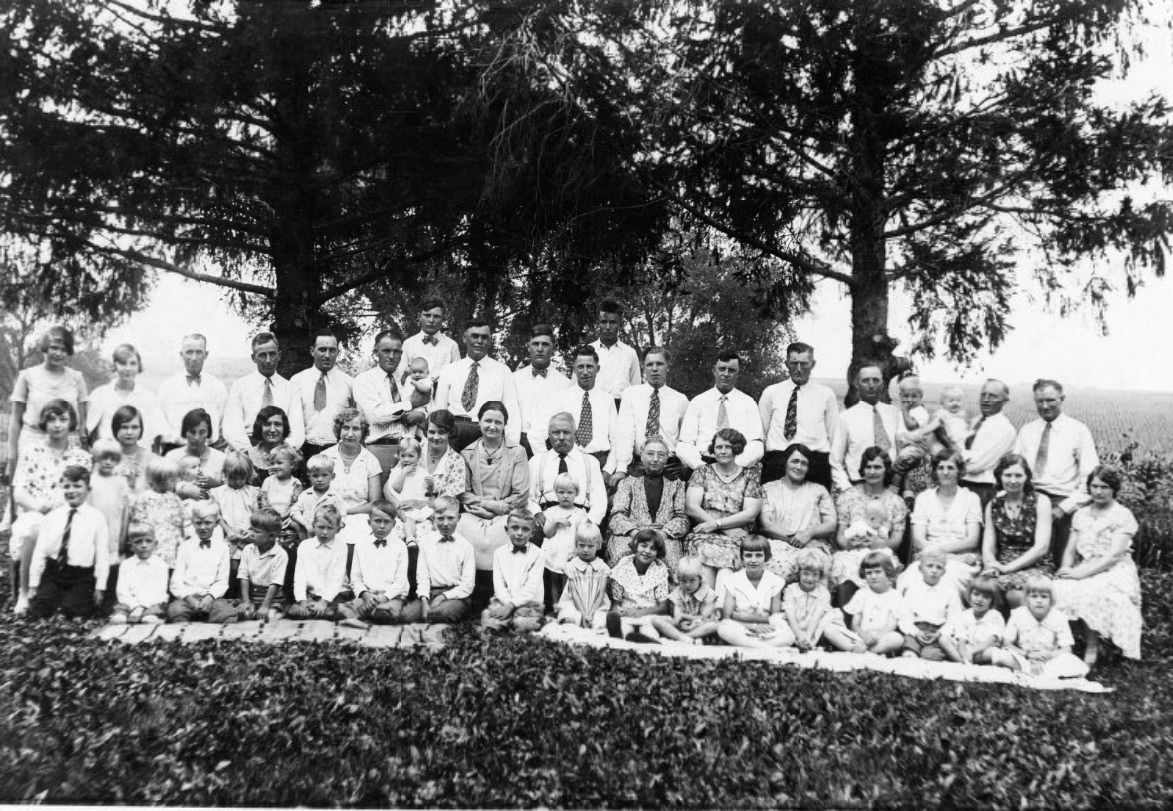 #44 The Knobbe family gets together for a family reunion, 1932.