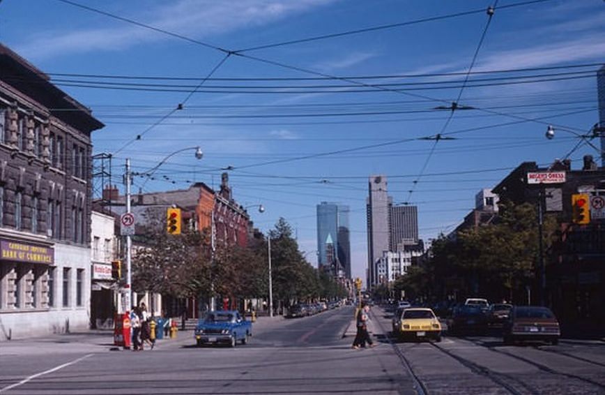 #62 Dead quiet Queen and Spadina in late summer. September 27, 1981.