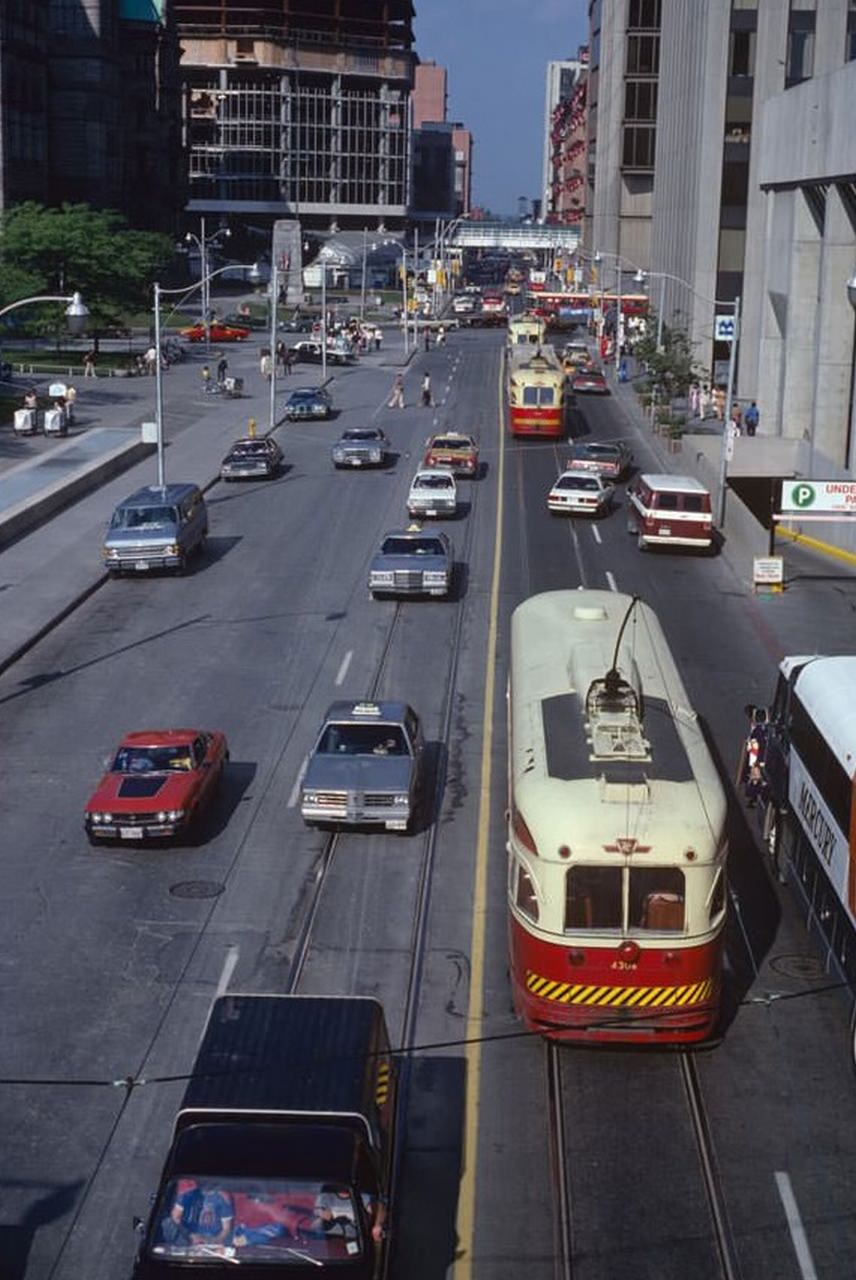 #64 Overhead view of Queen near City Hall, July 8, 1980