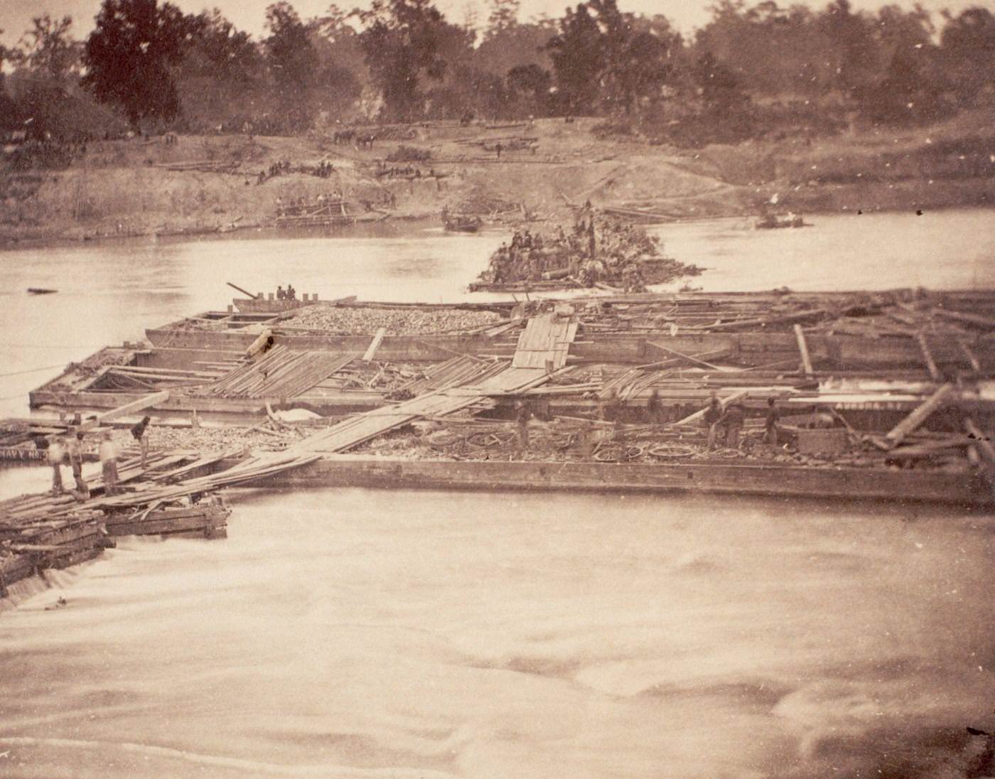 #96 During the fighting on the Red River, Louisiana, a Union fleet of 33 vessels was trapped at Alexandria by low water, 1860s
