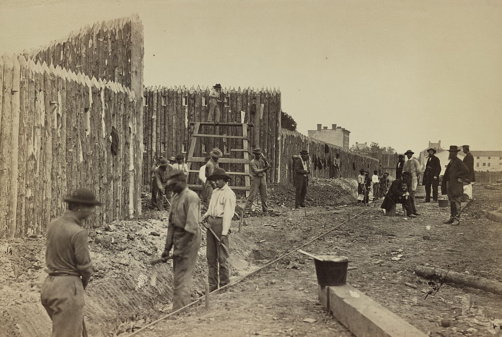 #43 Building stockade, Alexandria, 1864