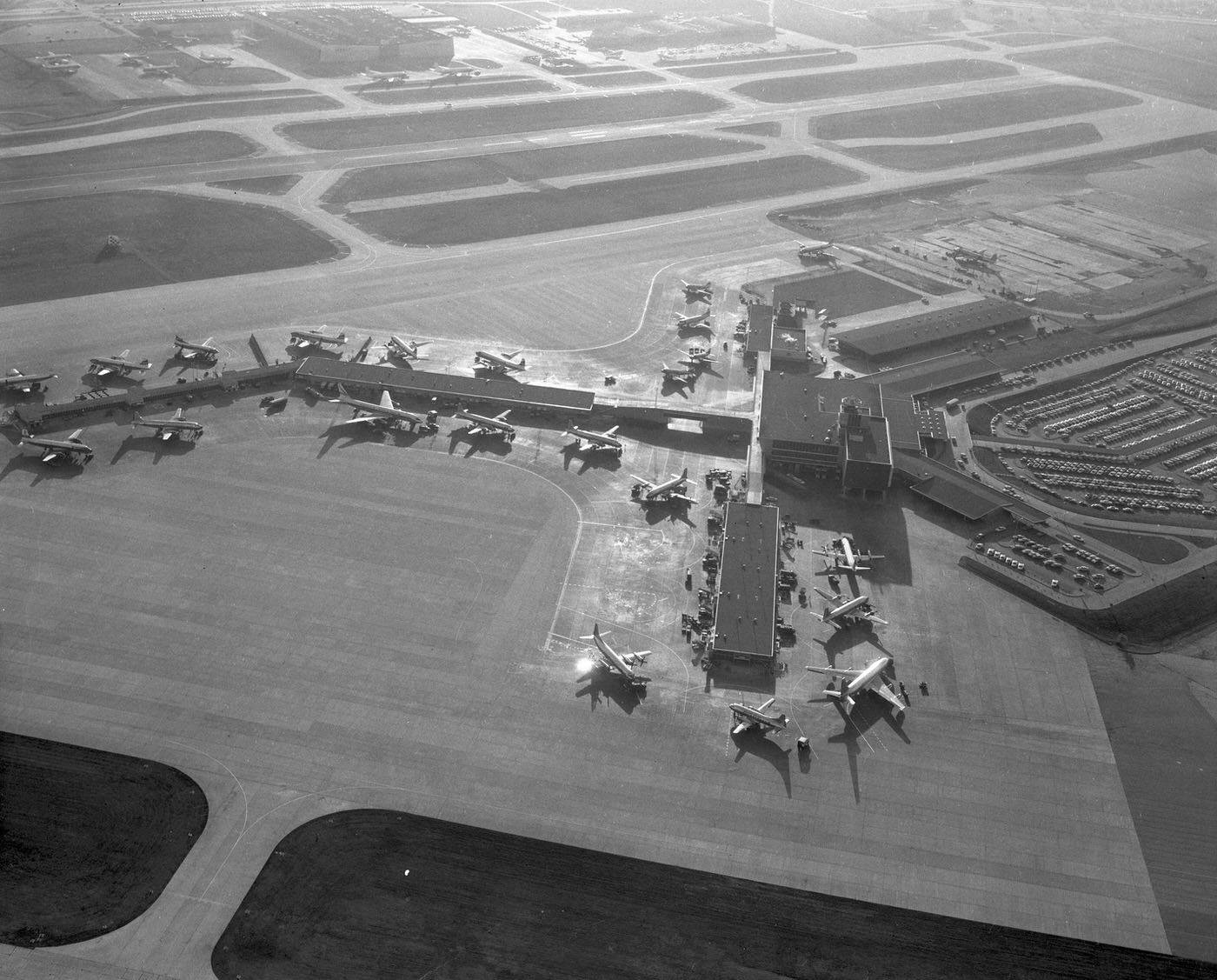 #105 Aerial view of planes at Love Field at 7 a.m., Dallas, 1960